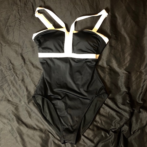 Jag black and white one piece swimsuit - Picture 2 of 10